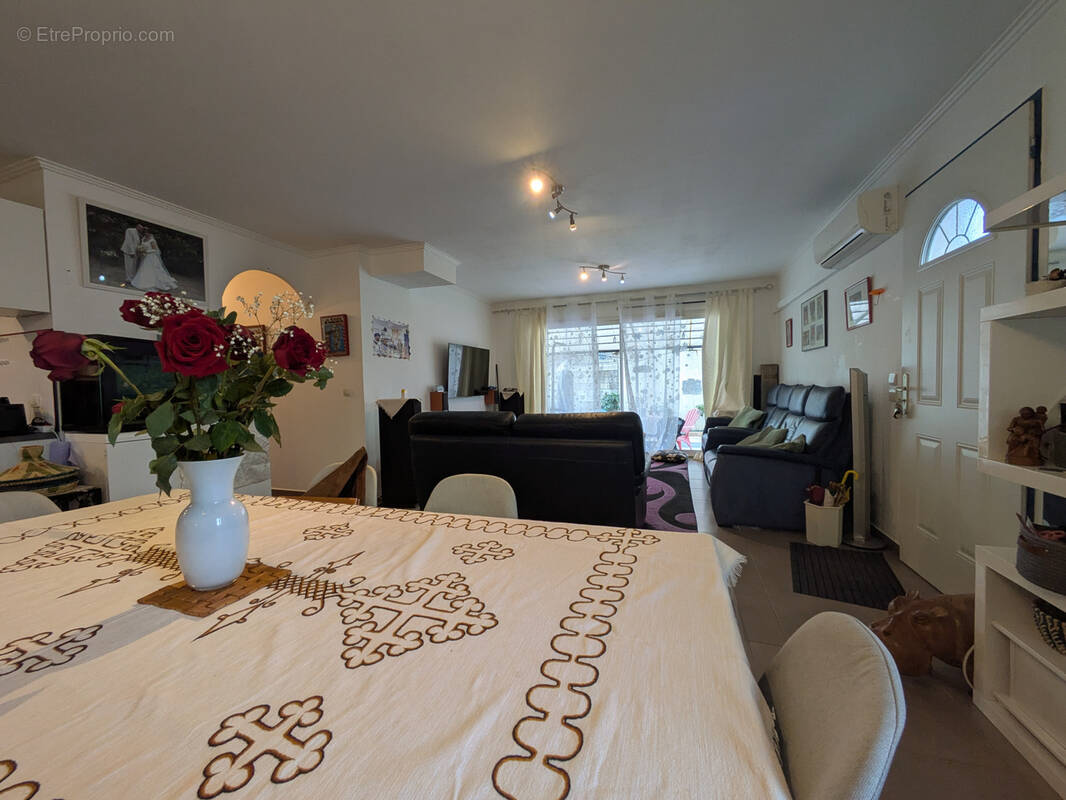 Maison à PONT-SAINT-ESPRIT