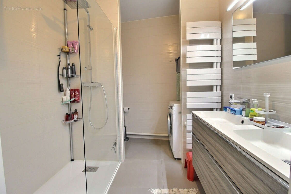 Appartement à ISSY-LES-MOULINEAUX