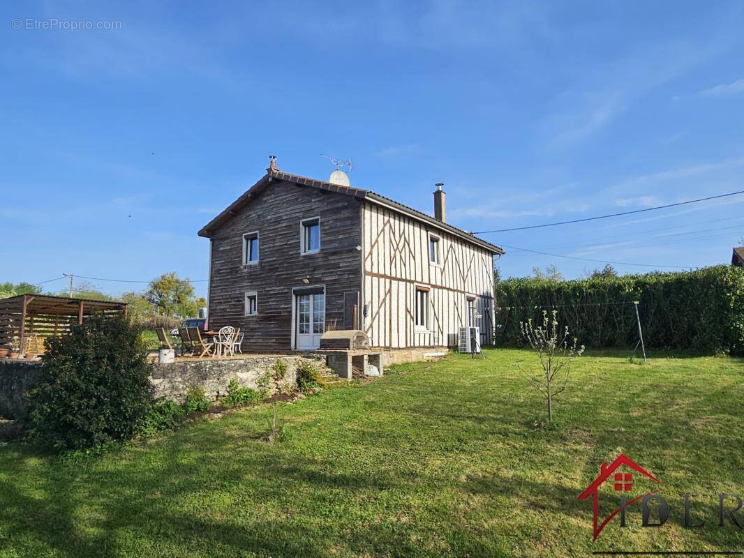 Maison à ROBERT-MAGNY-LANEUVILLE-A-REMY