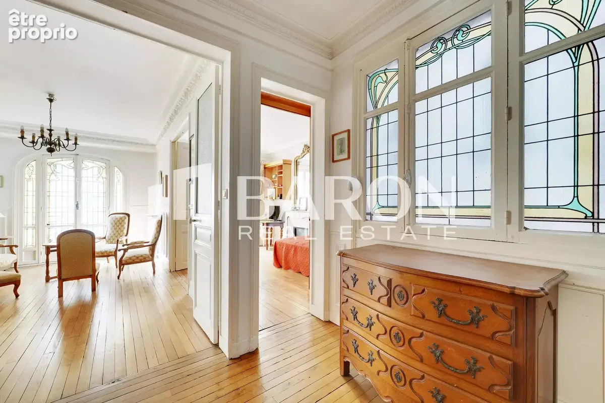 PARIS XVIIᵉ - 60 m² - 3 pièces, 1 chambre - photo 7