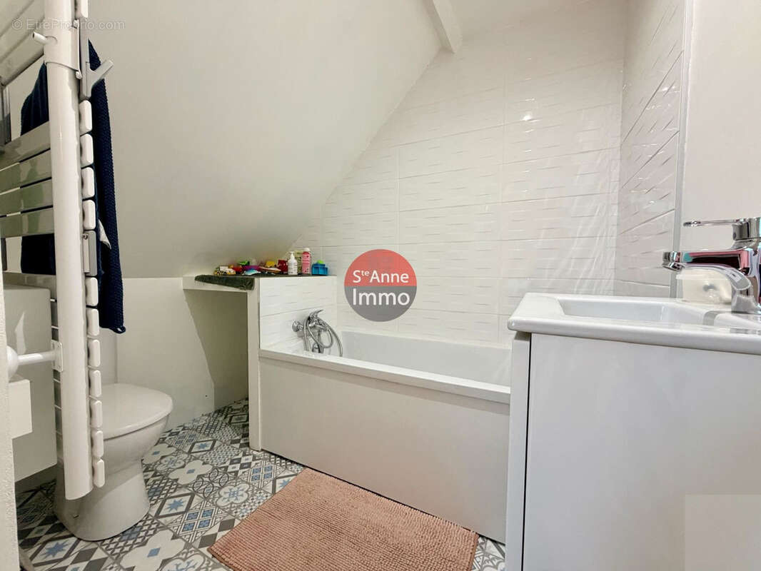 Amiens - maison - 210 m2 - 5 chambres - jardin - garages - photo 17