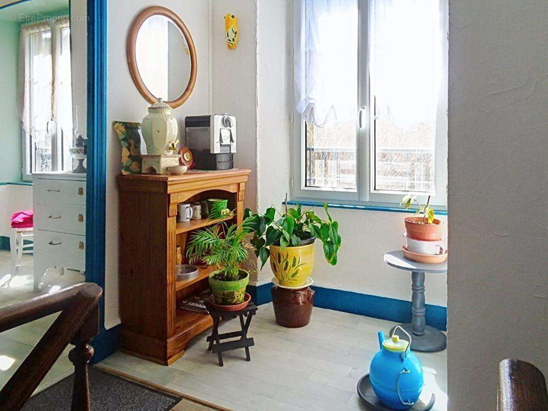Saint Bonnet Laval(48), maison de 200 m2, 6 chambres avec 1866 m2 de terrain - photo 10