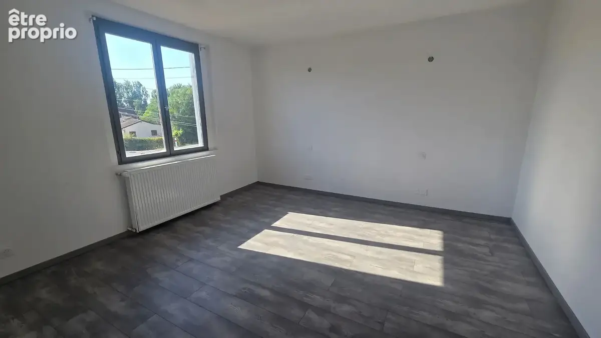 Maison de village avec garage - photo 5