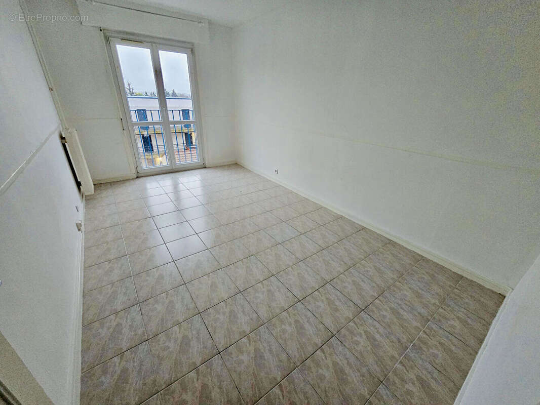 Appartement à SAINT-ANDRE-LES-VERGERS