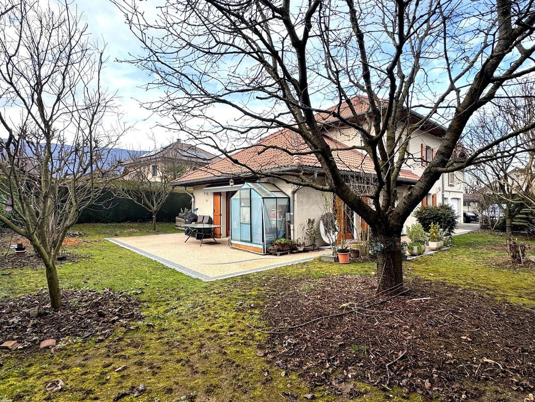 Maison à VIVIERS-DU-LAC