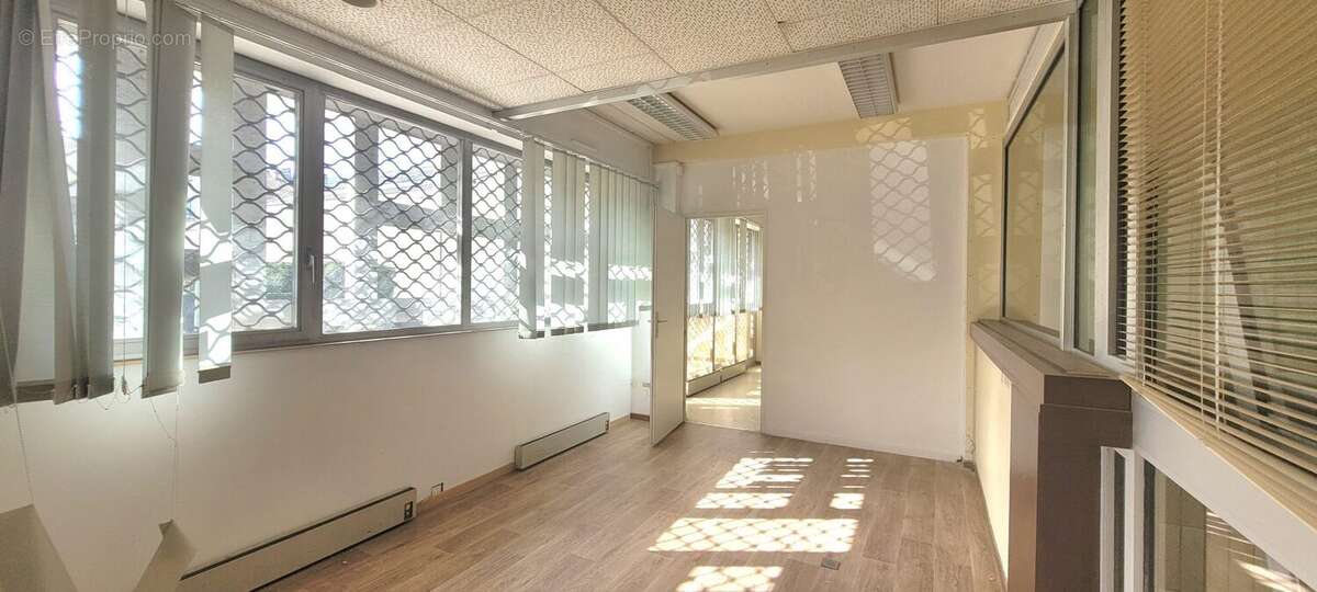 Commerce à SAINT-DIE-DES-VOSGES