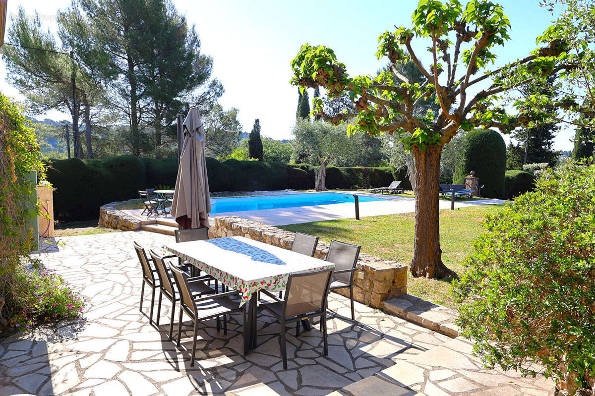 Mas Grasse saint Jacques 170 m² avec jolie jardin et piscine - photo 6