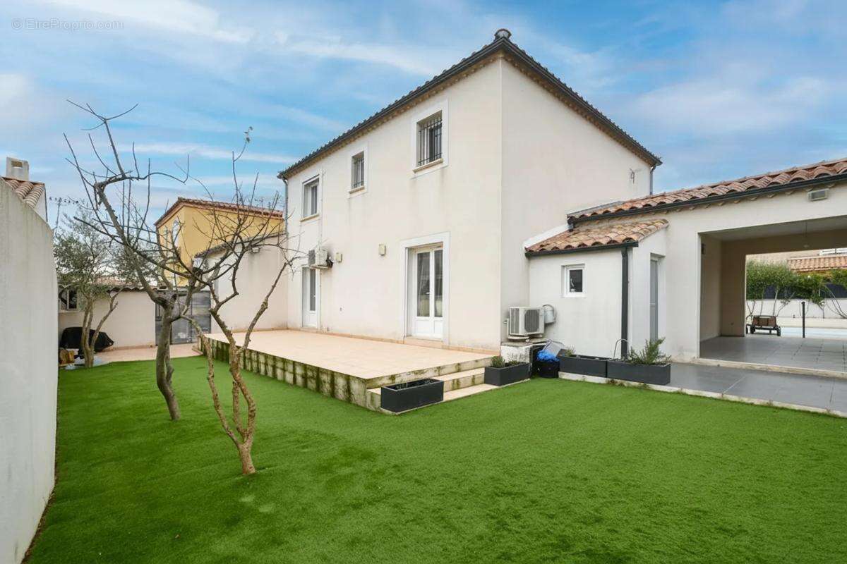 Maison à SAINT-GILLES