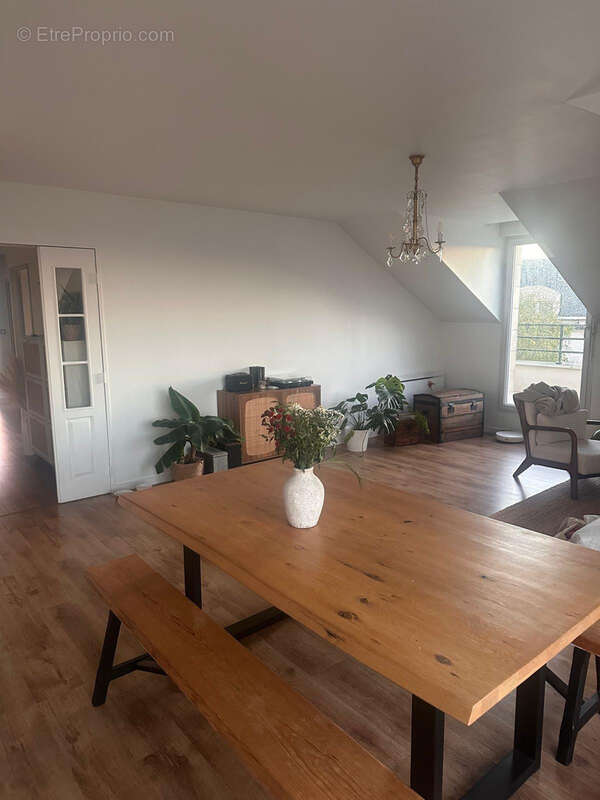 Appartement à SAINT-CYR-SUR-LOIRE