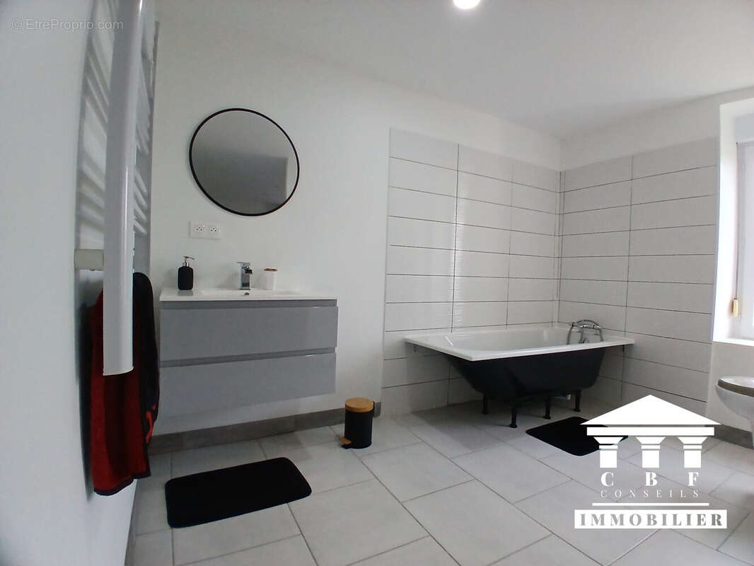 Appartement à ECUISSES