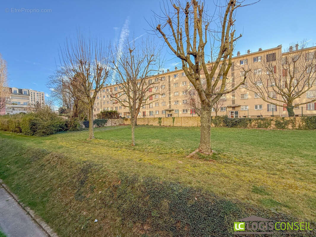 Appartement à CHATILLON