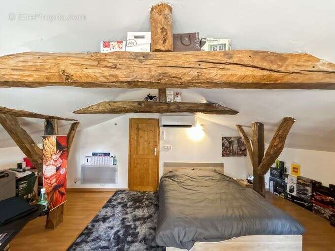 Non loin de FLEURANCE, village avec écoles, maison de charme habitable de plain pied avec jardin - photo 11