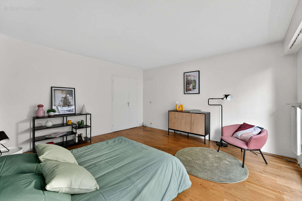 Appartement à PARIS-12E