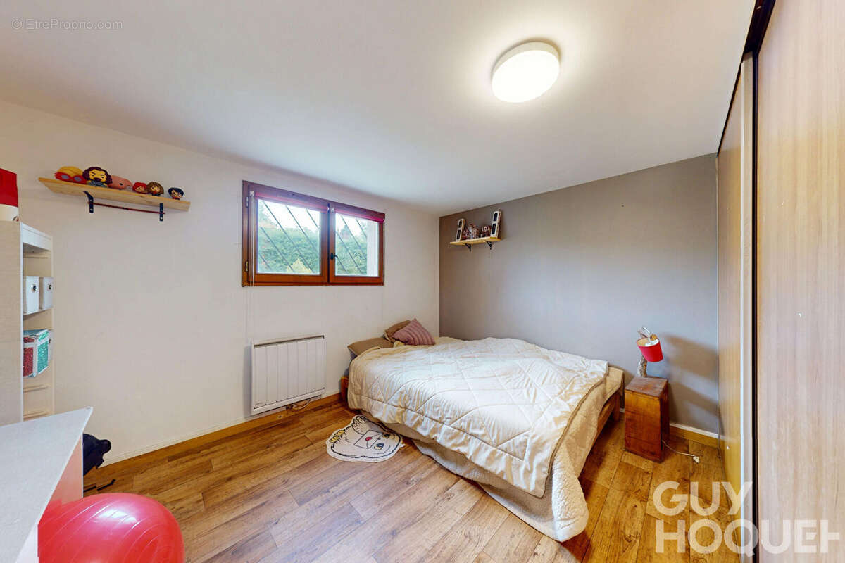 Grande maison familiale de 144 m² au centre-ville d'Hagetmau - photo 9