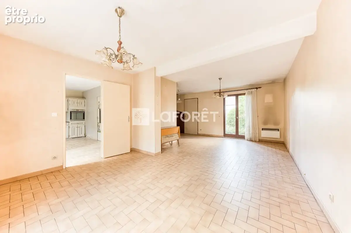 Maison Pontault Combault 5 pièce(s) 100.40 m2 - photo 3