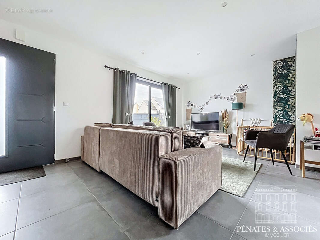 Maison à MESNIL-RAOUL