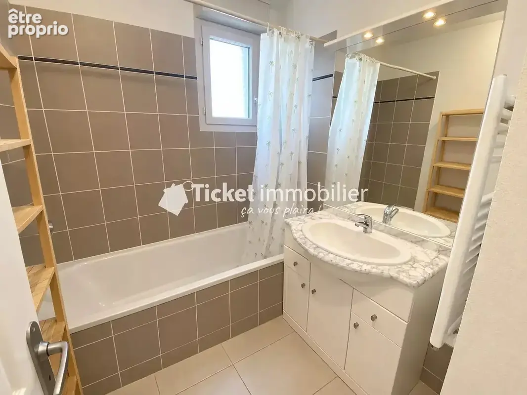 Appartement T3 lumineux avec terrasse et 2 parkings en sous-sol – Quartier Sept Deniers - photo 11