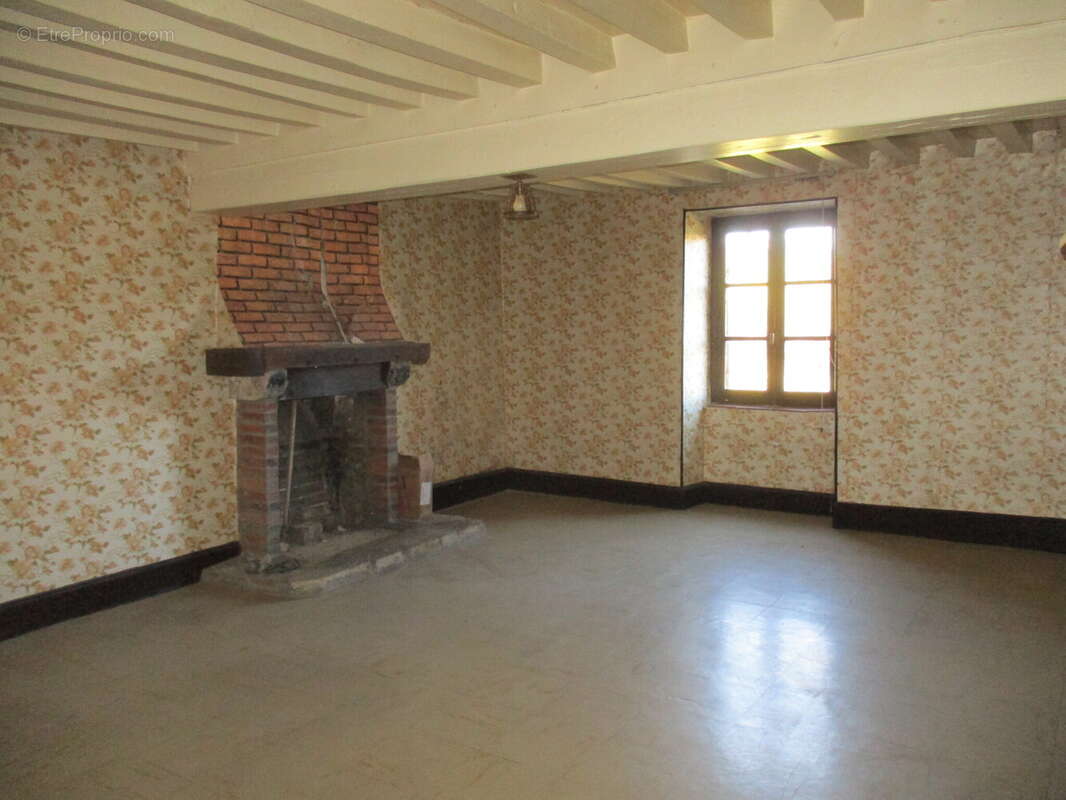 Maison à MONTREUILLON