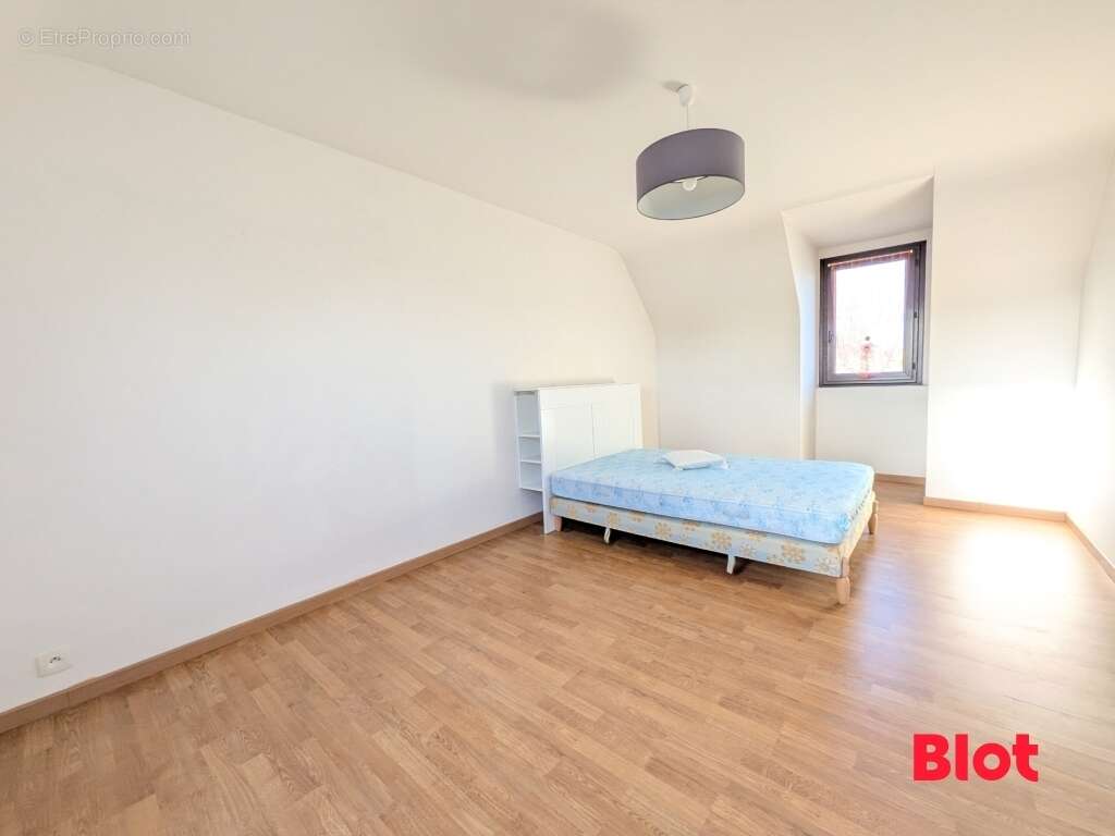 Maison à SERVON-SUR-VILAINE