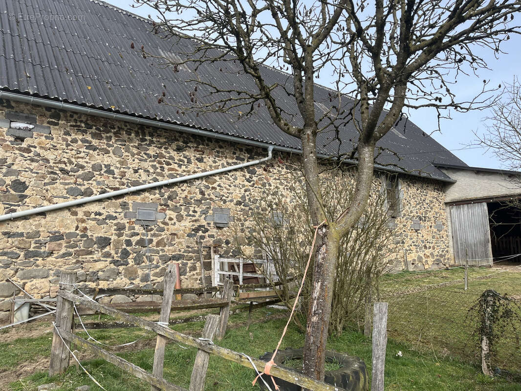Maison à CHALVIGNAC