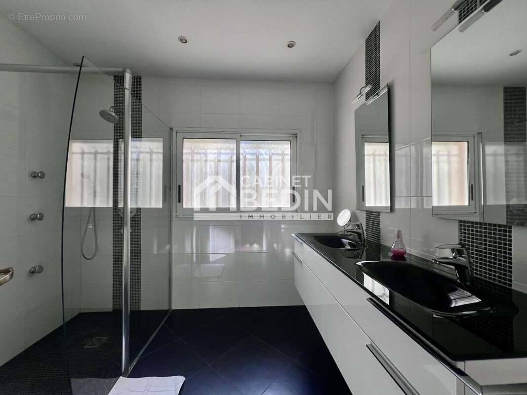 Maison à SAINT-SULPICE-ET-CAMEYRAC