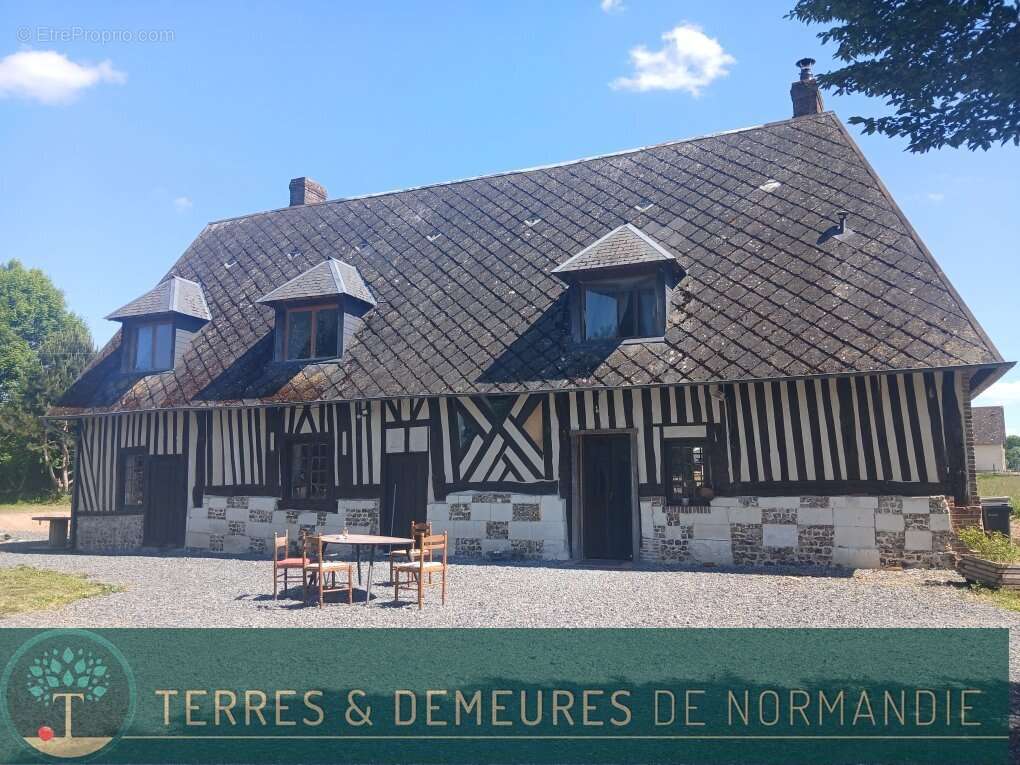 Maison à LE BEC-HELLOUIN