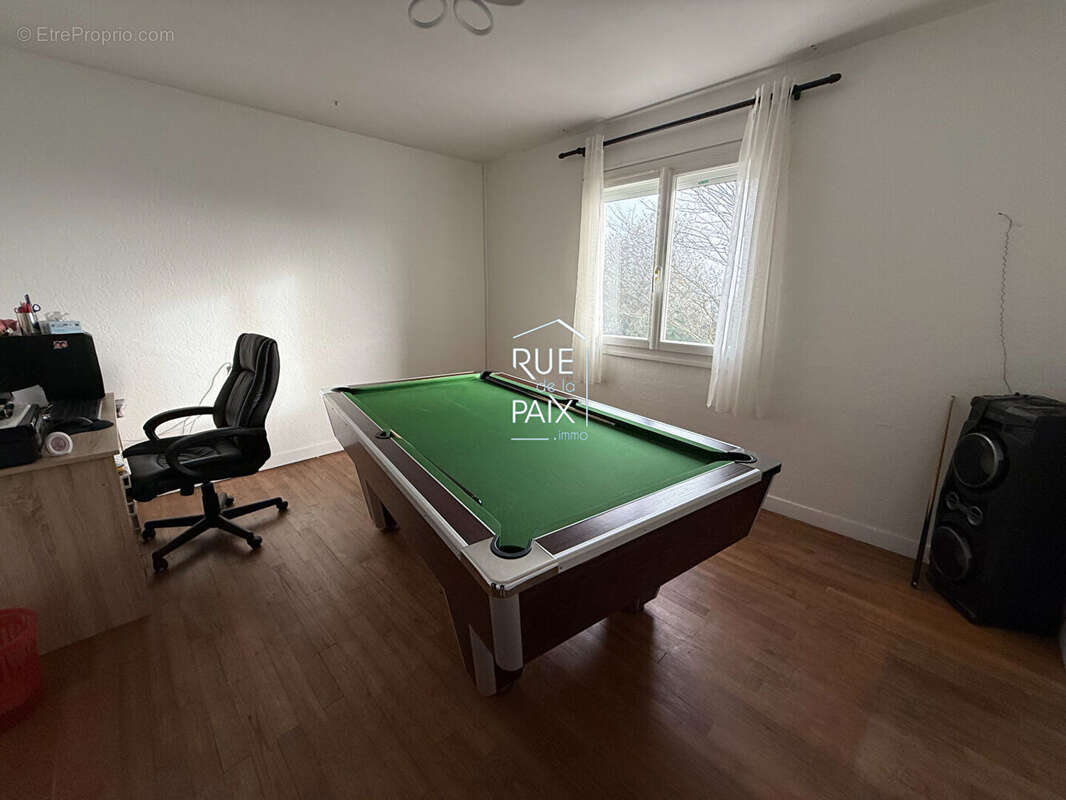 Maison à LENCLOITRE