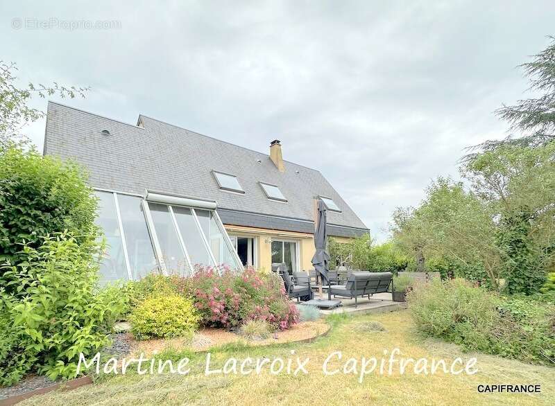Maison à CHERRE