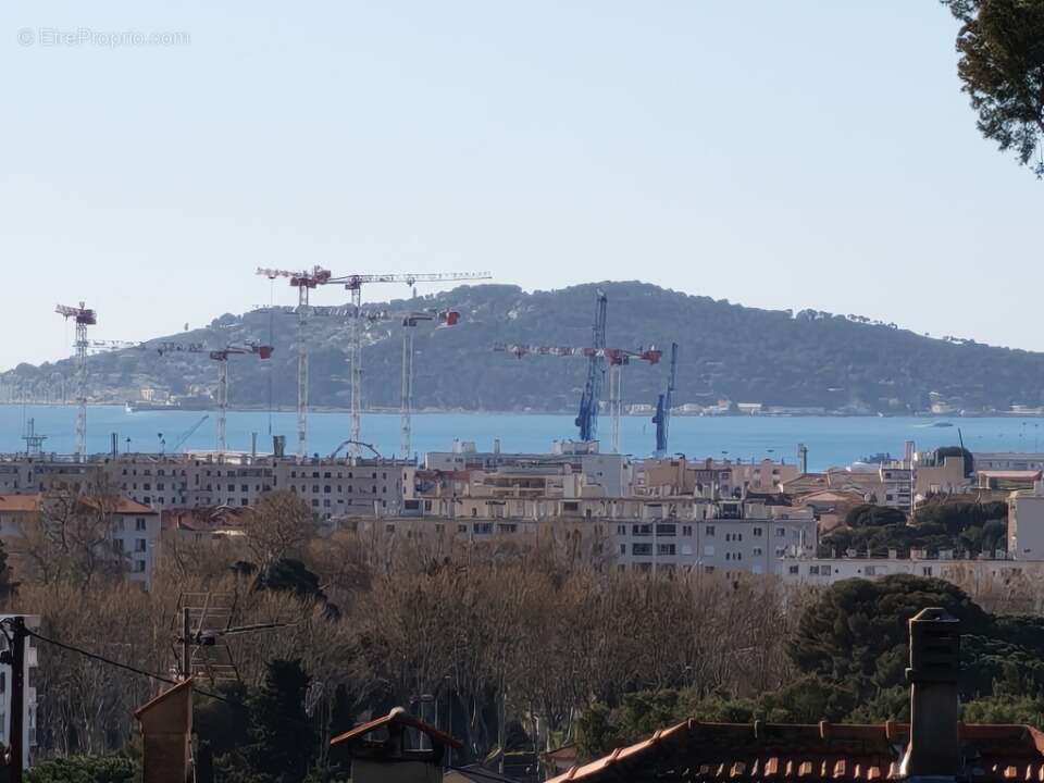 Terrain à TOULON