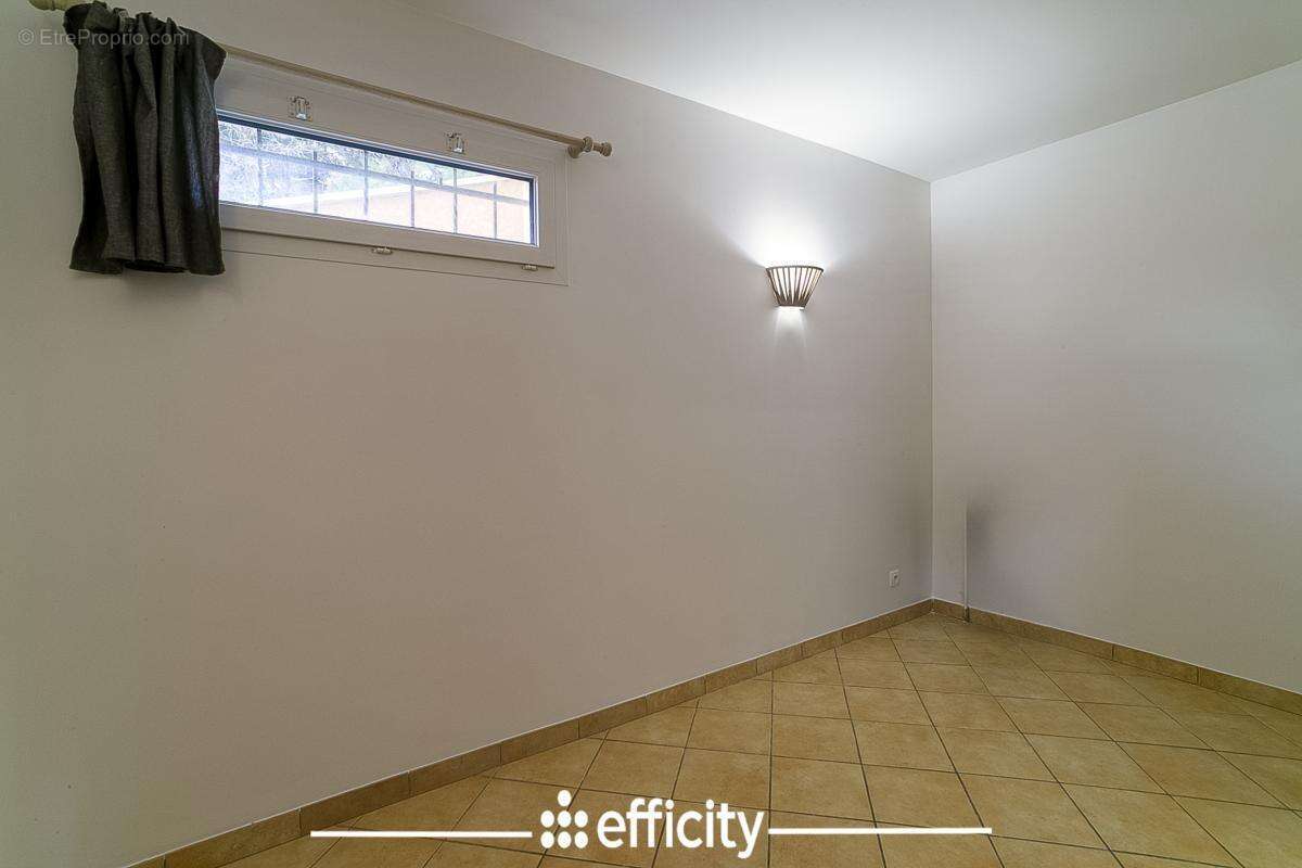 Maison à CHASSE-SUR-RHONE