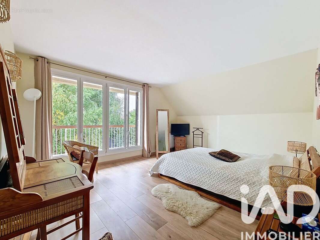 Maison 235 m² à Gometz-La-Ville  - photo 8