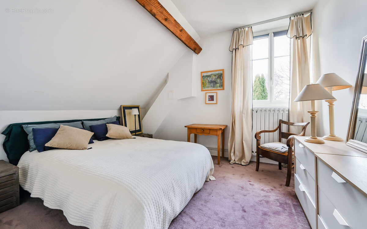 Maison à CHARBONNIERES-LES-BAINS