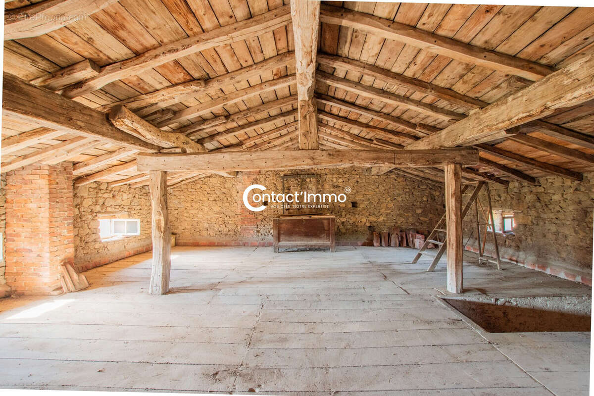 Maison à SAINT-DIER-D&#039;AUVERGNE