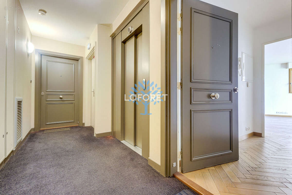 Appartement à PARIS-20E