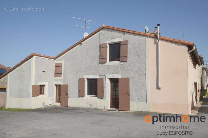 Charmante maison de village à Joussé 86350 – Prête à emménager !  - photo 2