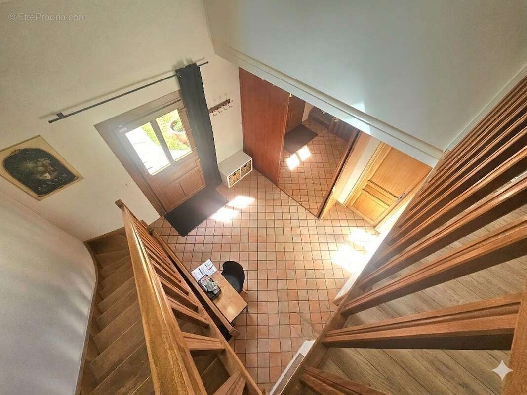 Maison à MENILLES