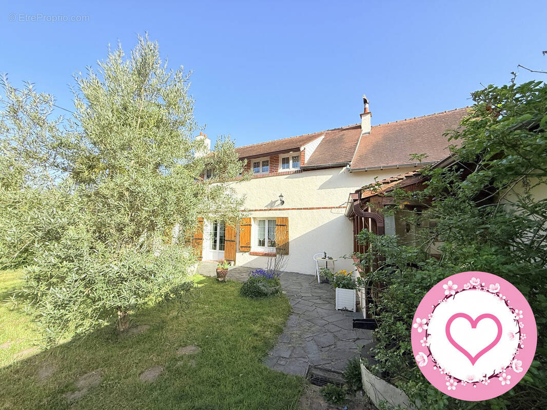 Maison à BRAY-EN-VAL