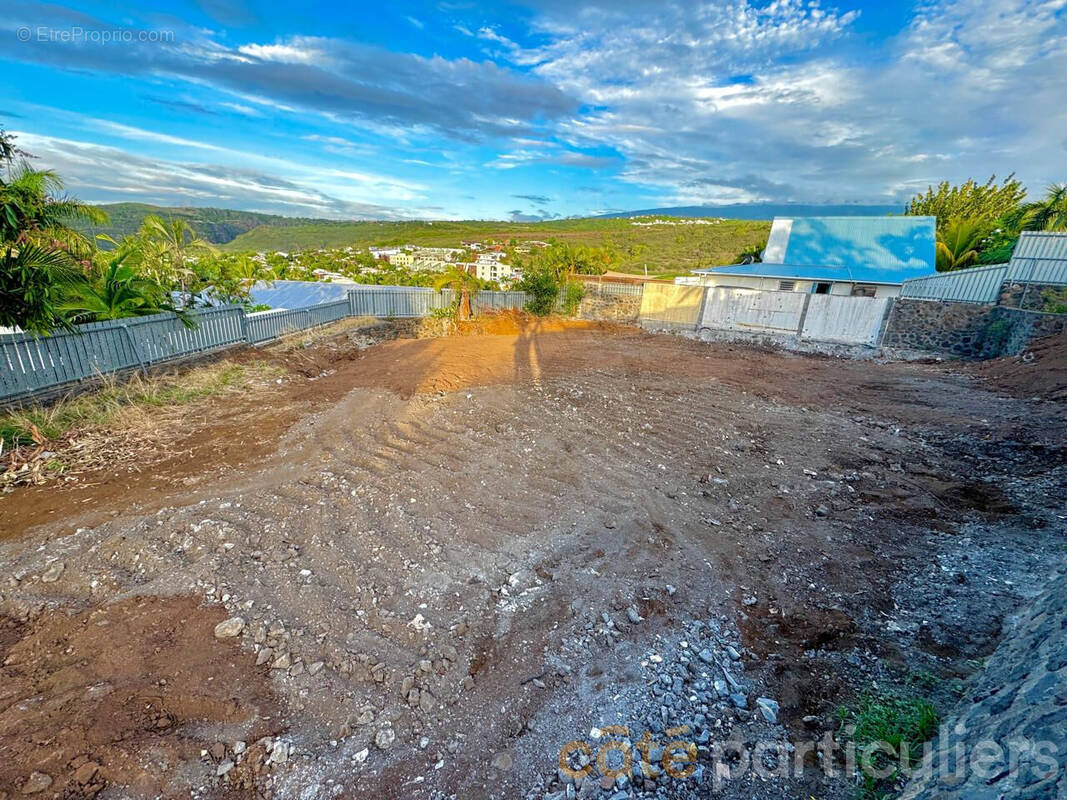 Terrain à SAINT-PAUL