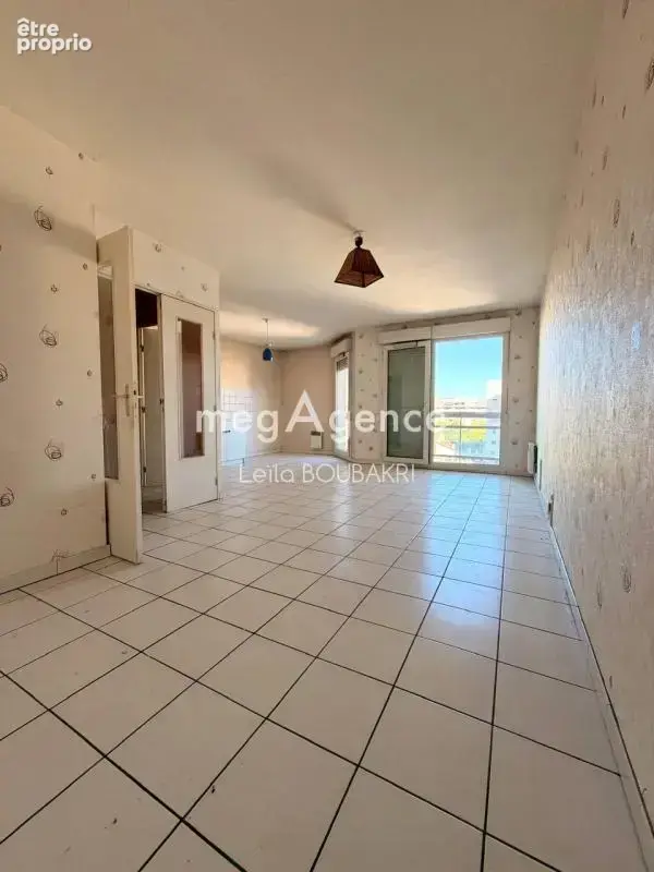 Villeurbanne – charpennes / république – t2 avec balcon et garage - photo 2