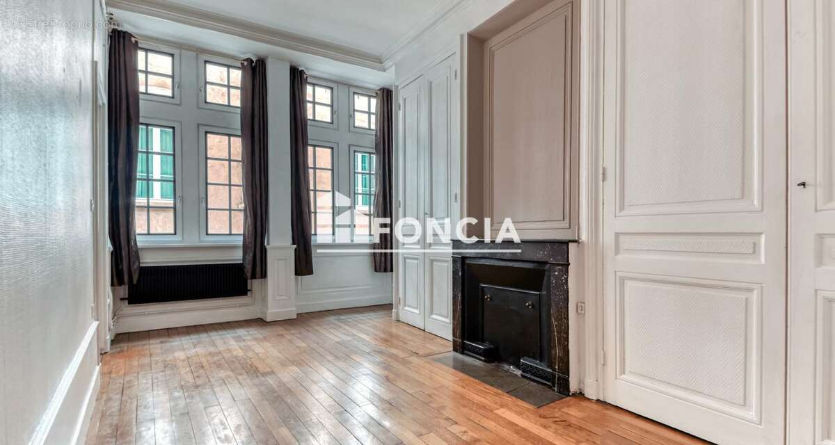 Appartement à LYON-5E