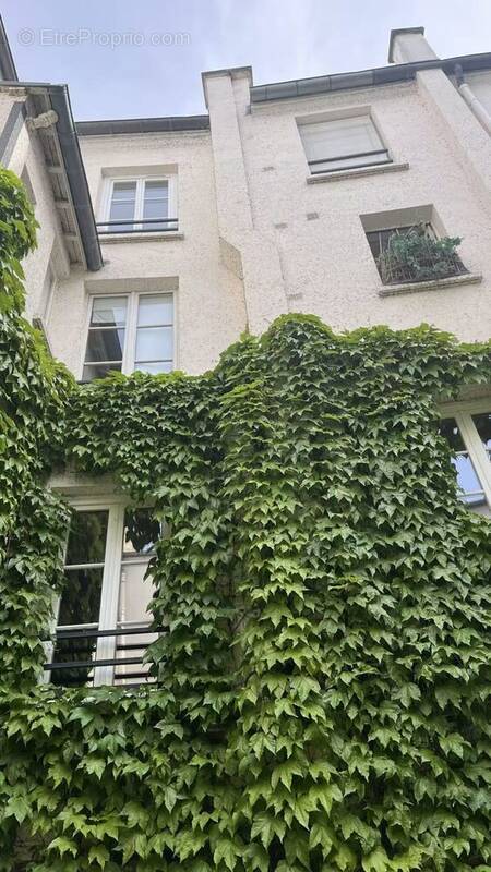 Autre à PARIS-5E