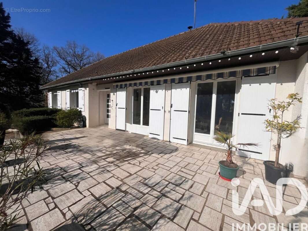 Photo 3 - Maison à TRUYES