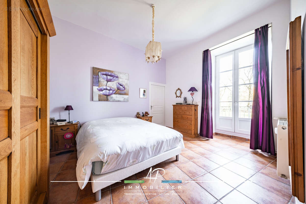 Appartement de caractère de 150 m2 de plain-pied au sein du château de Beire-le-Châtel - photo 13