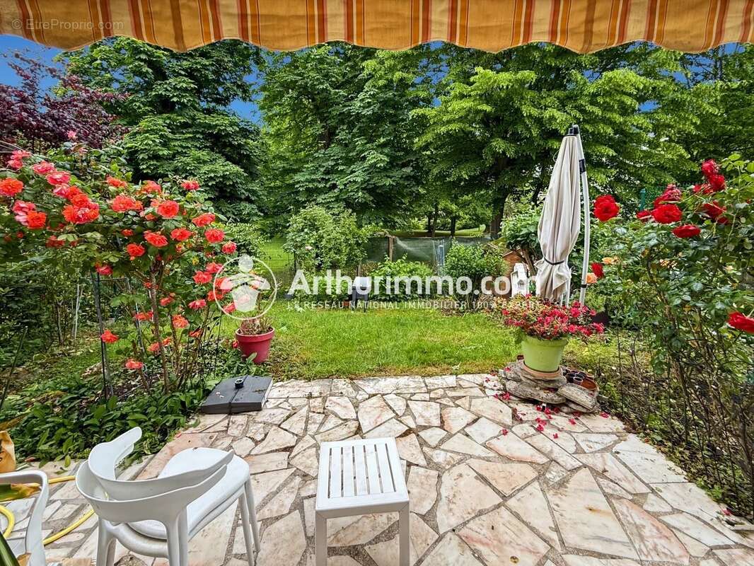 Appartement à SOISY-SUR-SEINE