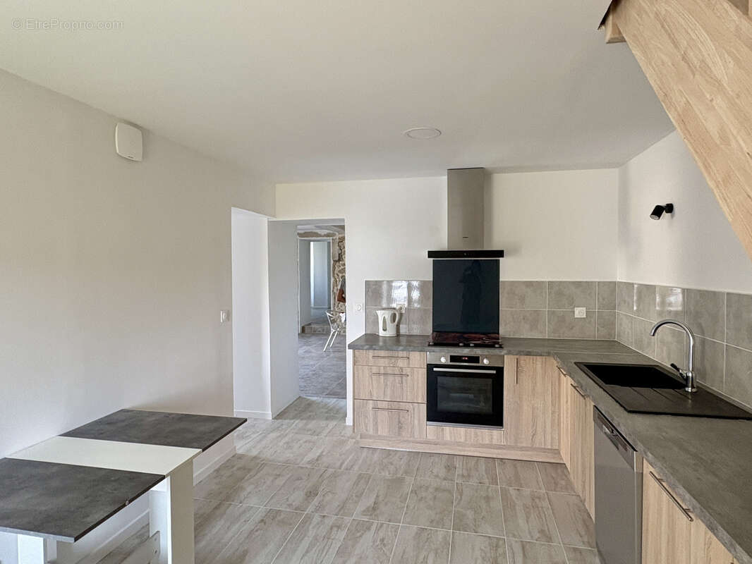 Maison à PUJOLS-SUR-CIRON