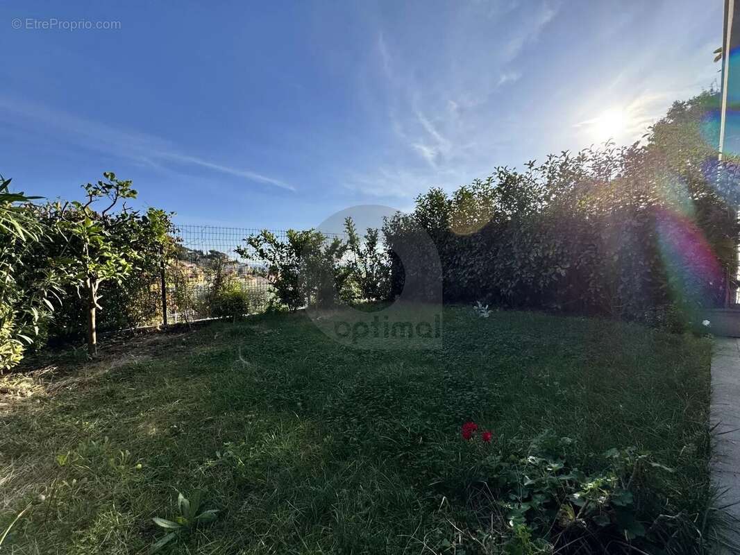 Appartement à ROQUEBRUNE-CAP-MARTIN