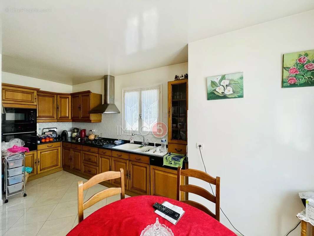 Maison 160 m² à Le Raincy  - photo 6