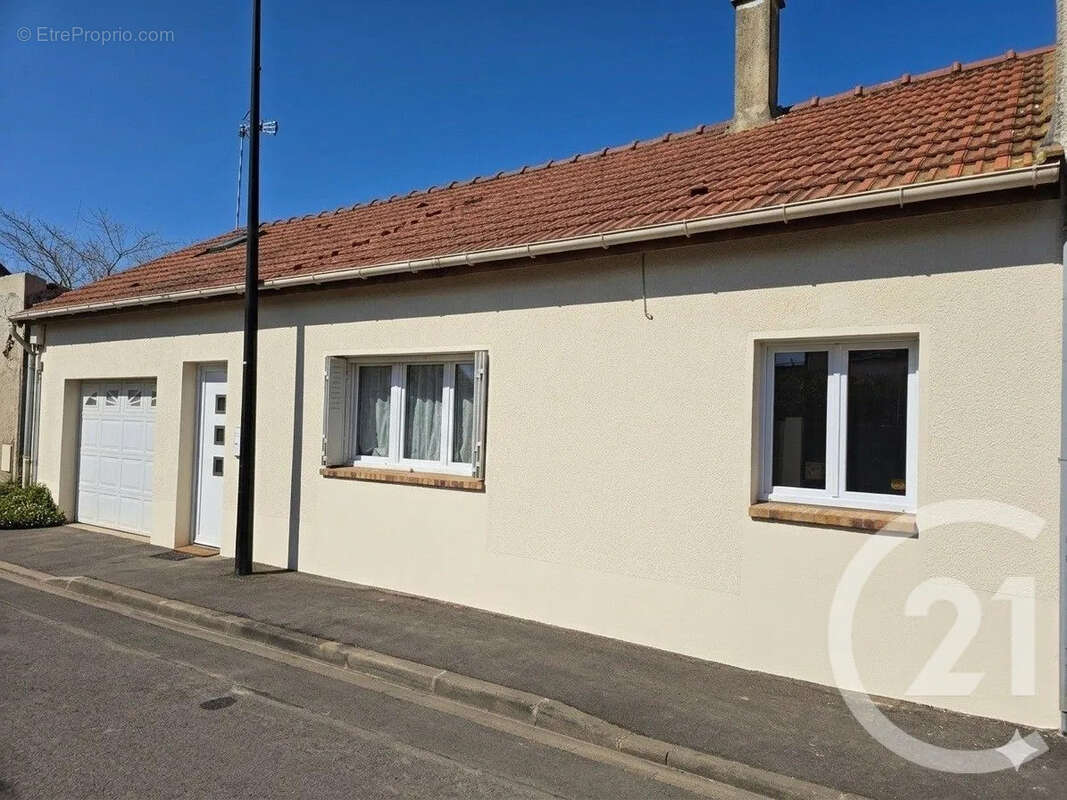 Maison à CLAYE-SOUILLY