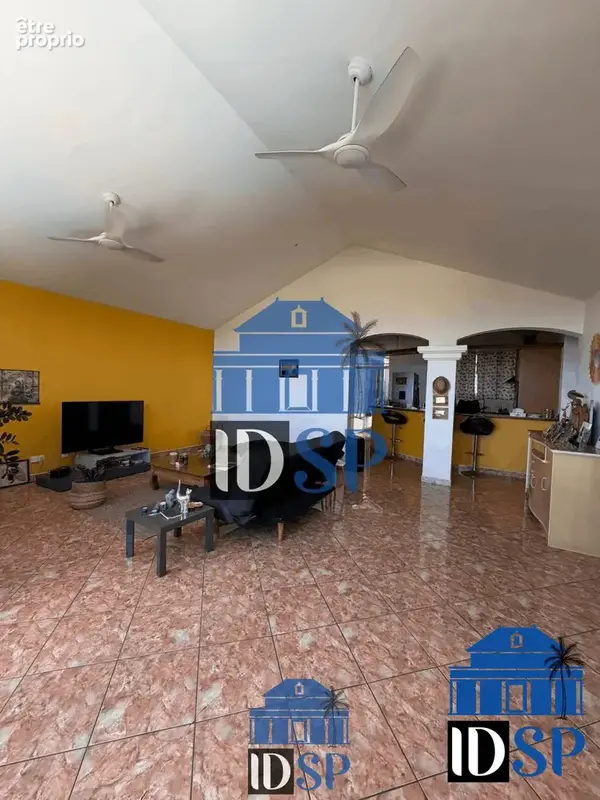 Appartement 138 m² à Saint-Paul  - photo 4