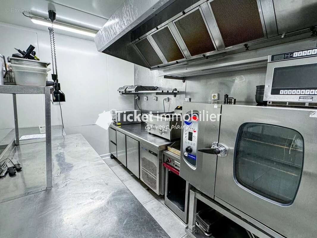 Commerce à COLOMIERS